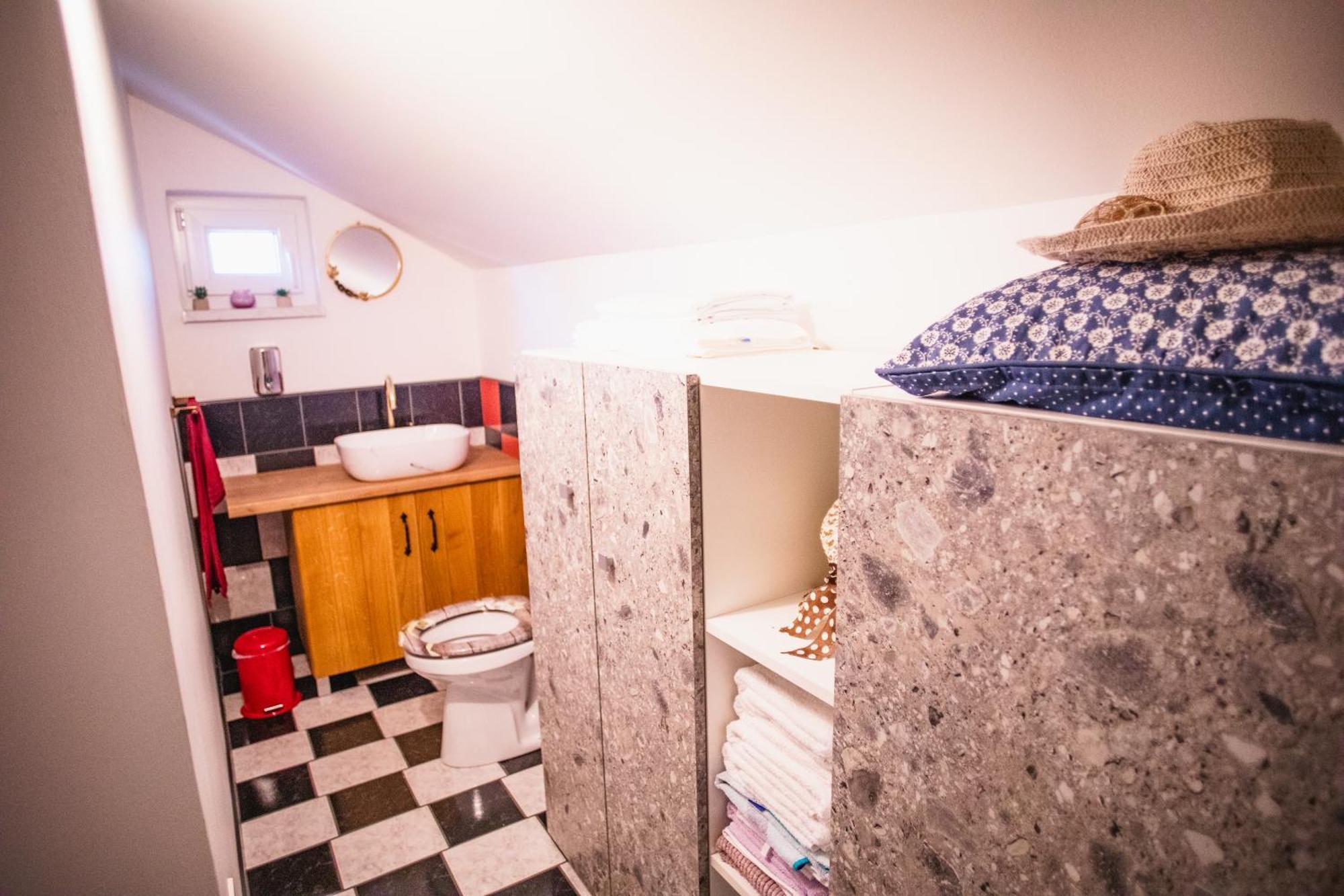 Apartamento Kuca Za Odmor Jurino Gnijezdo Jarki Horvaticevi Exterior foto